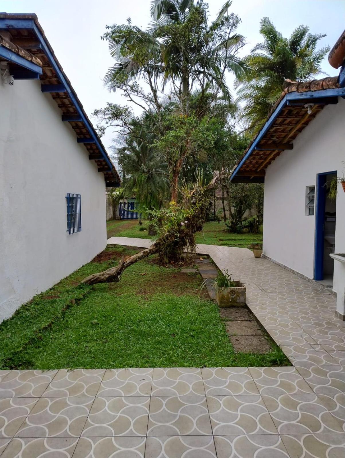 Casa com Quadra de Areia para 21 pessoas em Boracéia São Seba