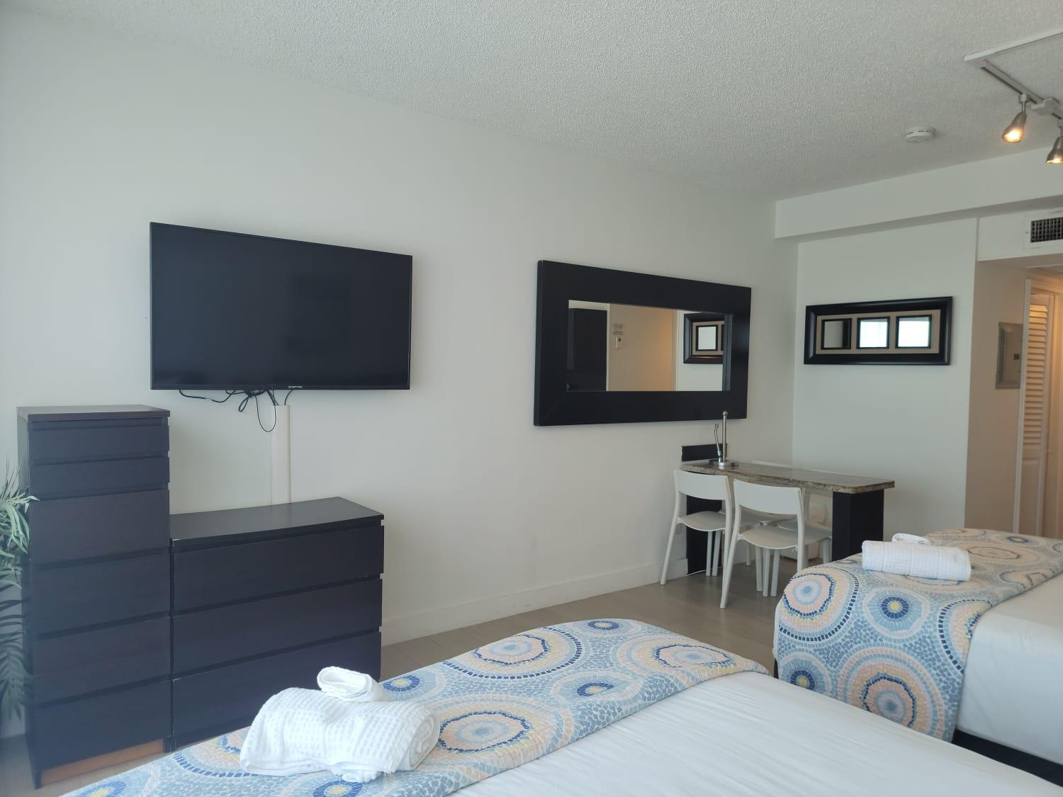 Ocean Front Casablanca Studios with FULL KITCHENS & Beach access By BL Rentals