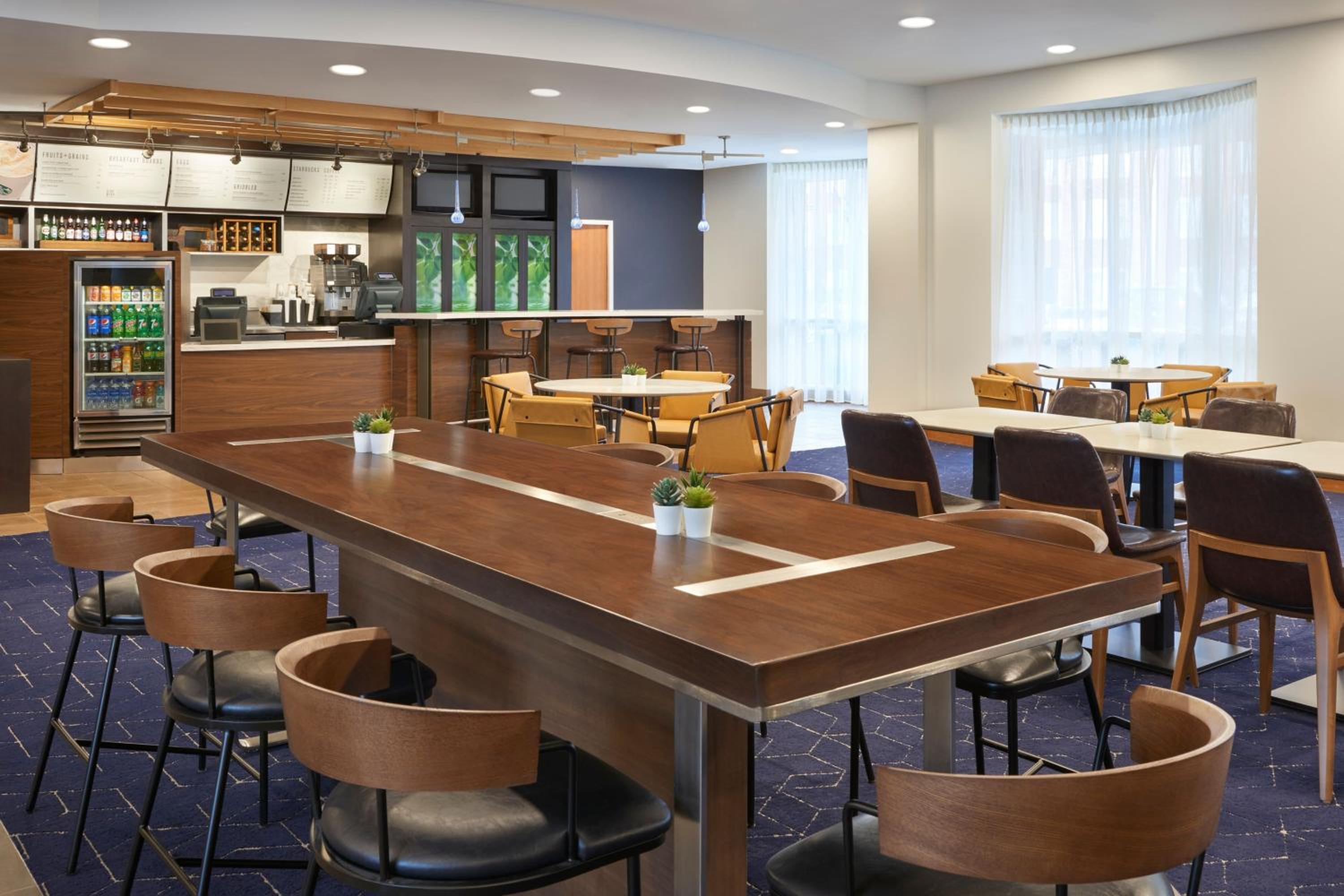 Courtyard by Marriott Toronto Markham - Property Image 12