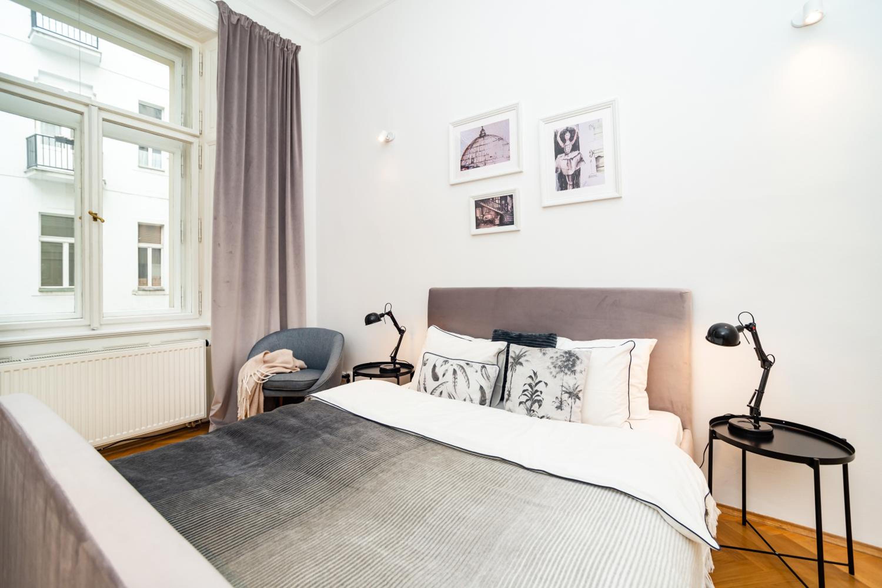 Spacious two-bedroom apartment in Old Town