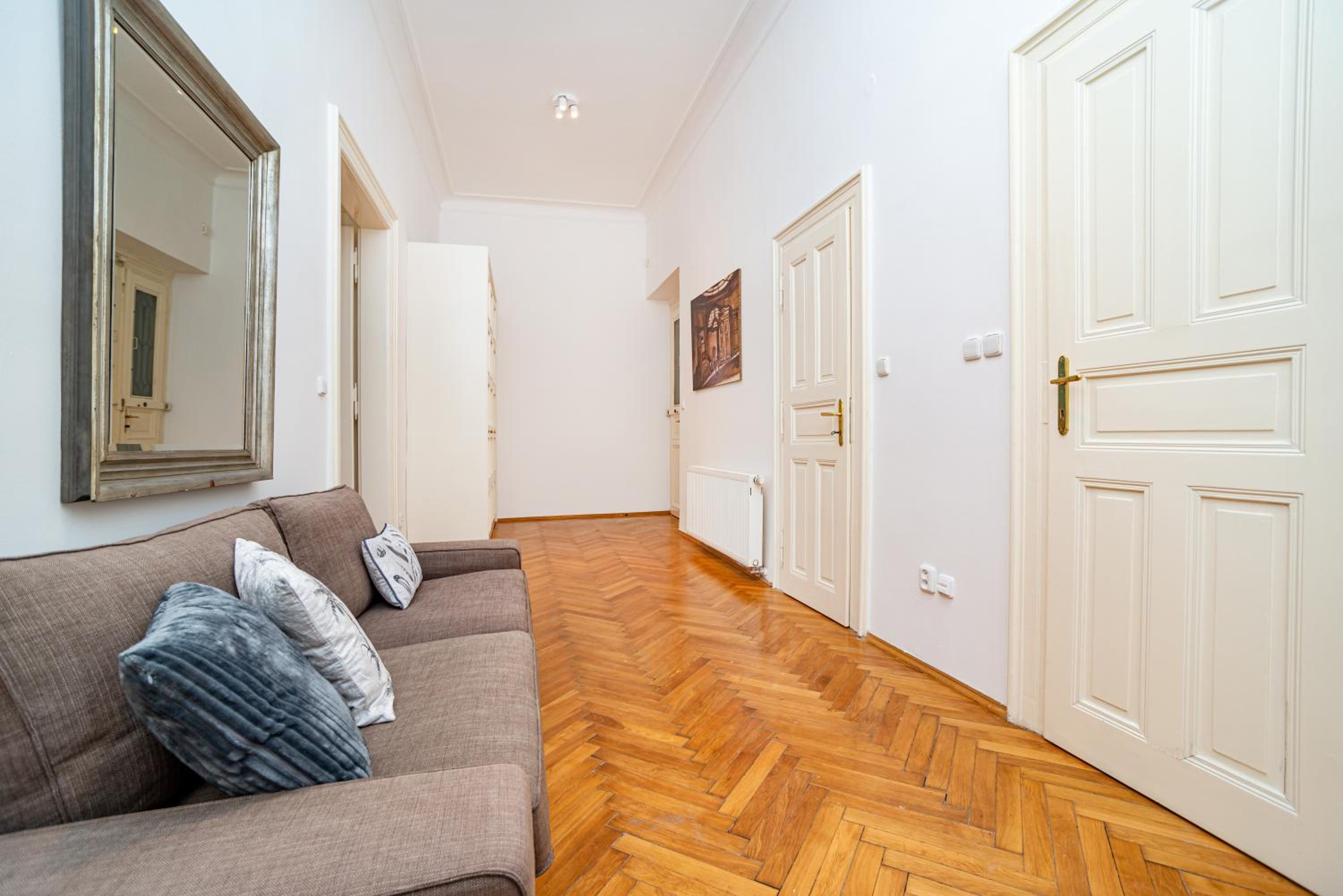 Spacious two-bedroom apartment in Old Town