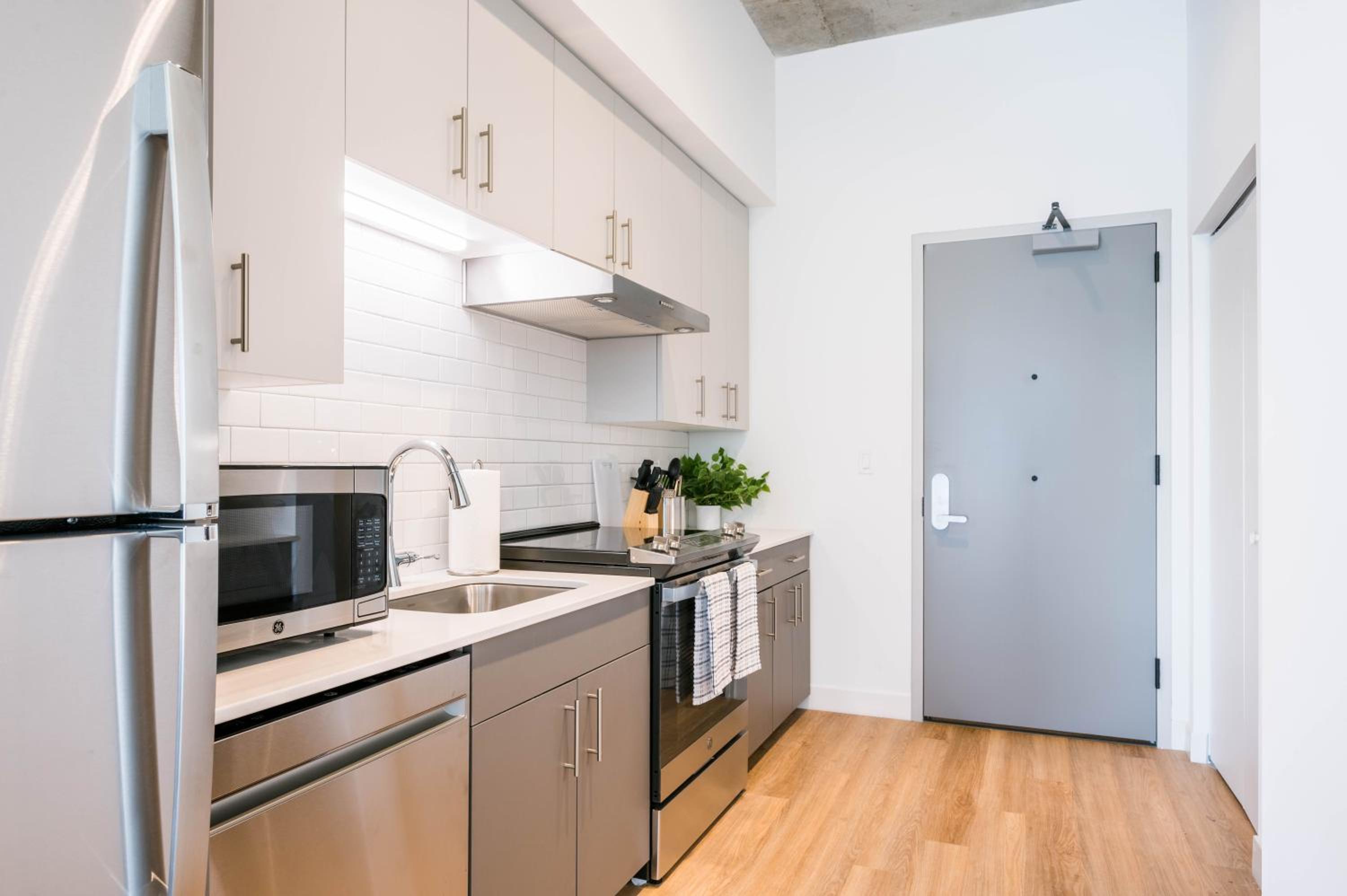 Post Chicago Getaway Ideal 4BR for Groups