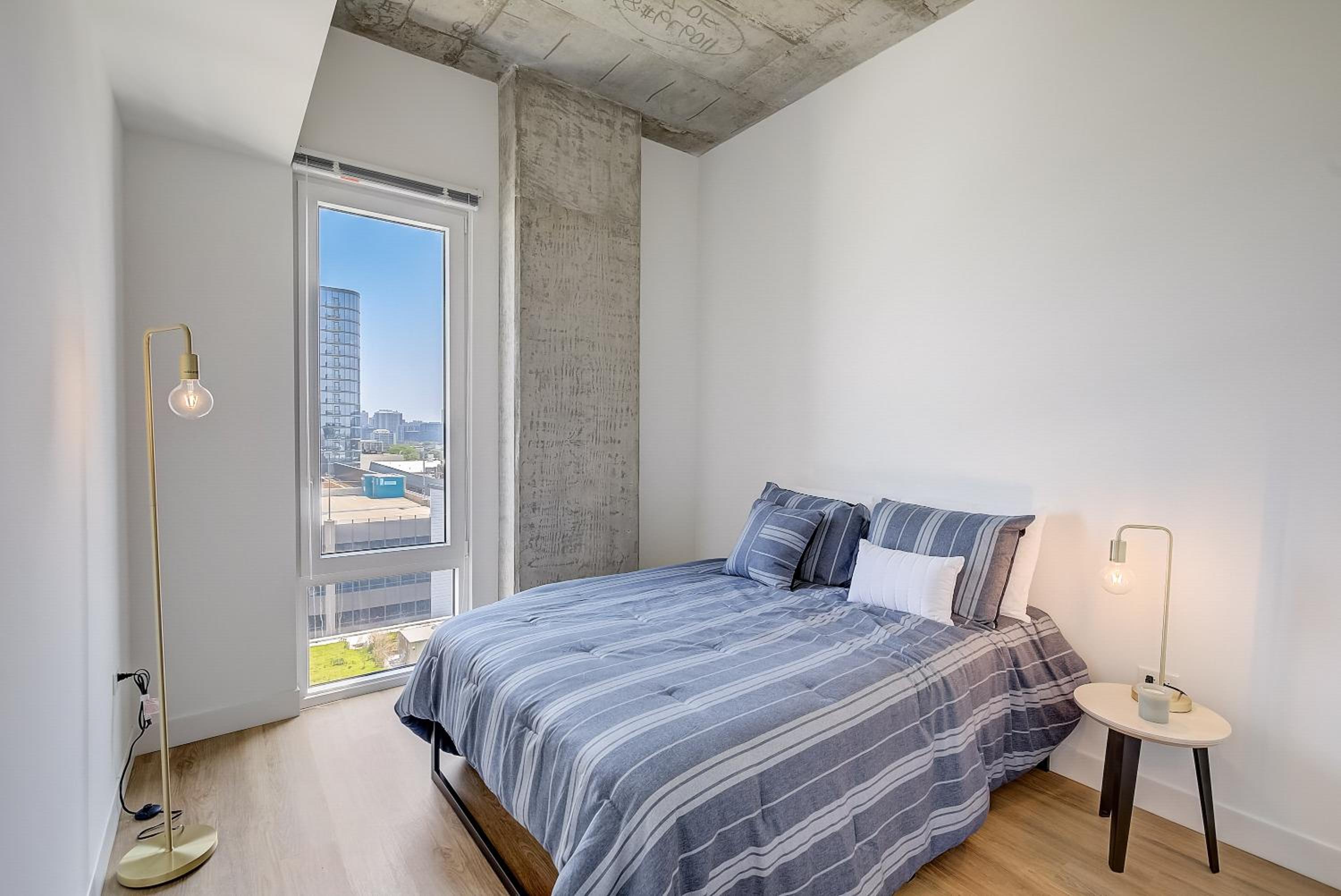 Post Chicago Getaway Ideal 4BR for Groups