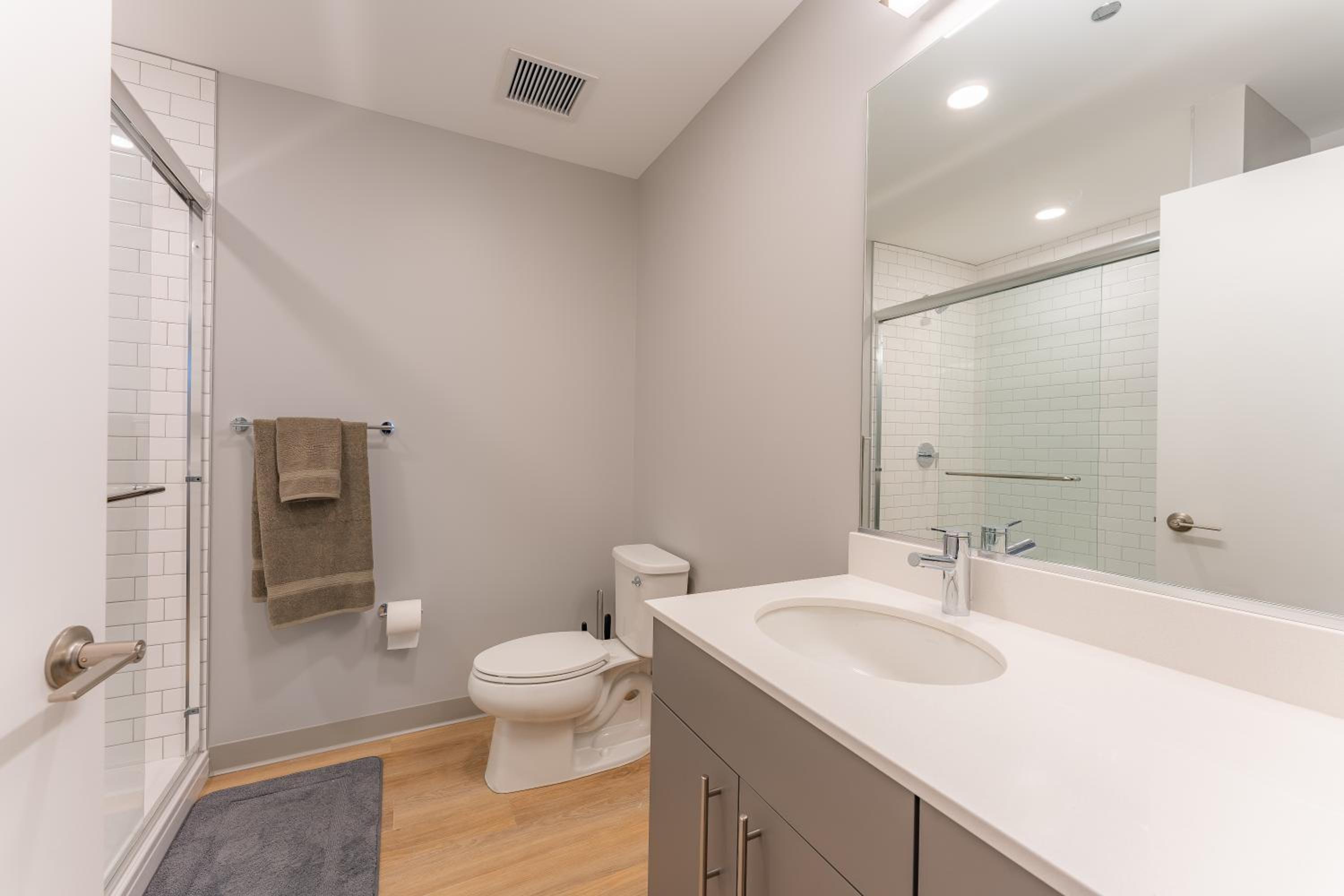 Post Chicago Getaway Ideal 4BR for Groups