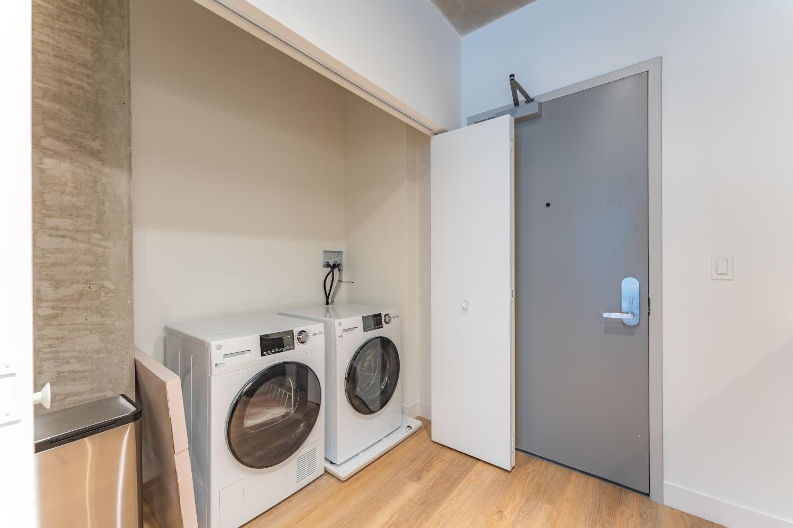 Post Chicago Getaway Ideal 4BR for Groups