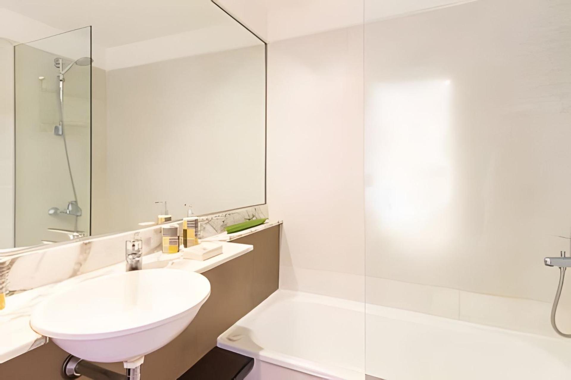 High-End Tower Pool, Gym & Sauna in Palermo Soho