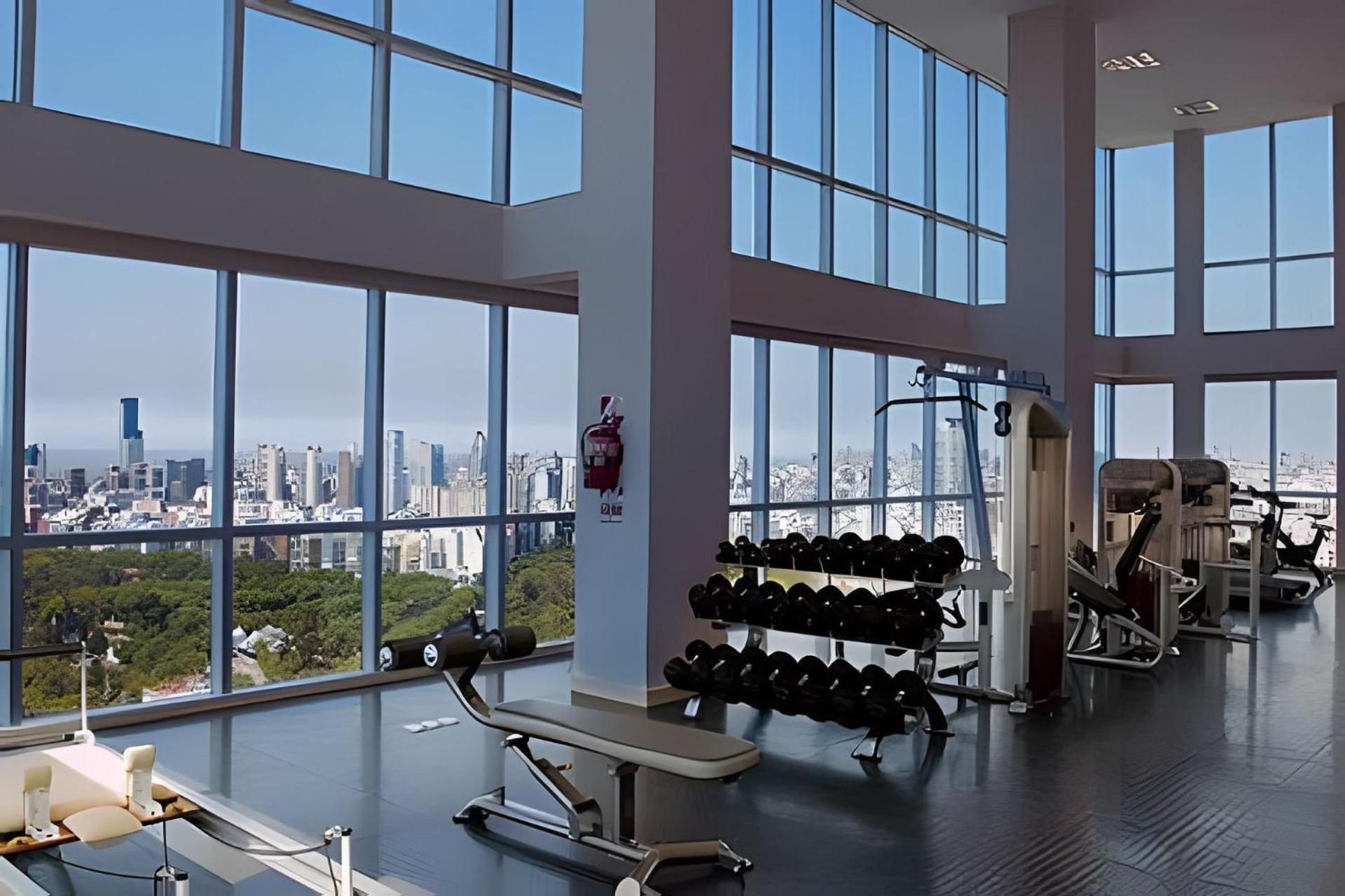High-End Tower Pool, Gym & Sauna in Palermo Soho