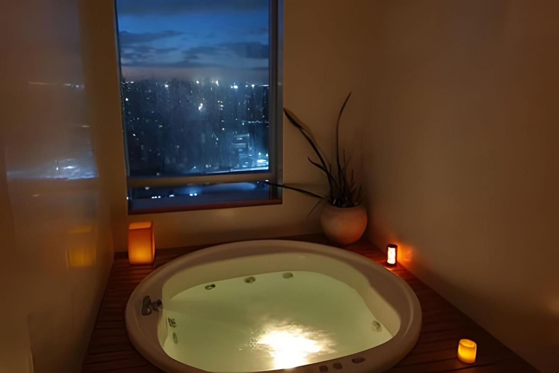 High-End Tower Pool, Gym & Sauna in Palermo Soho