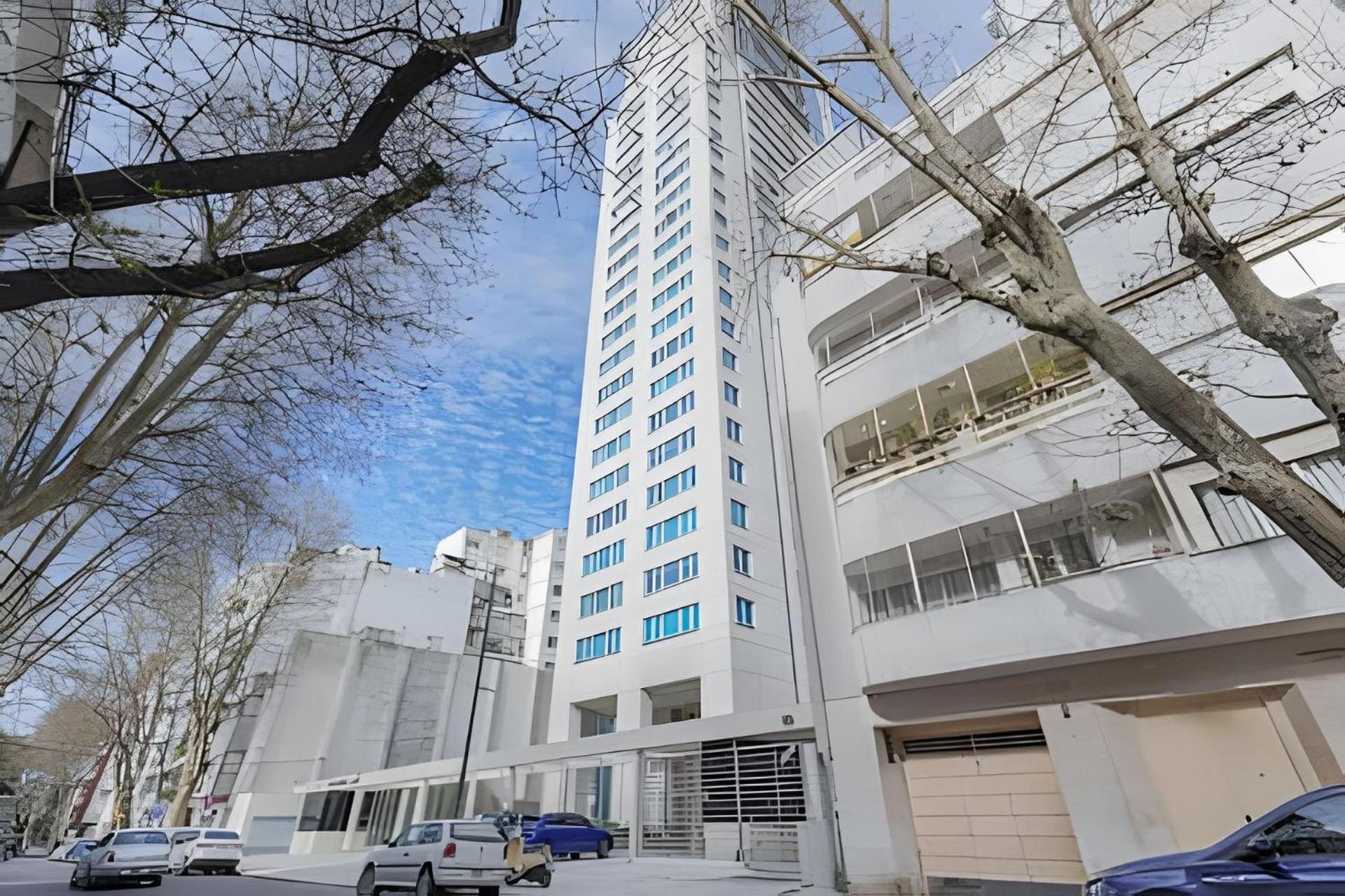 High-End Tower Pool, Gym & Sauna in Palermo Soho