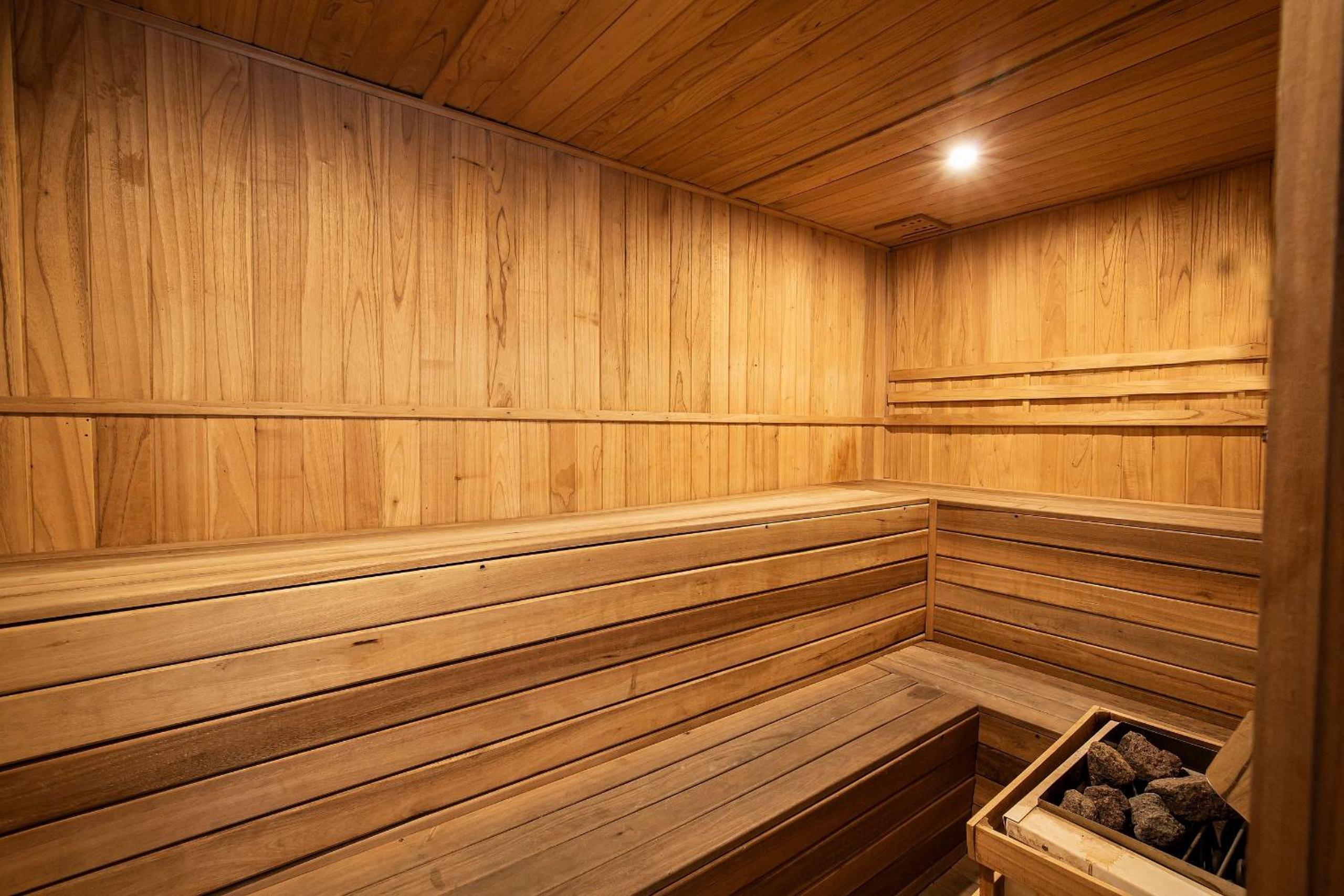 High-End Tower Pool, Gym & Sauna in Palermo Soho