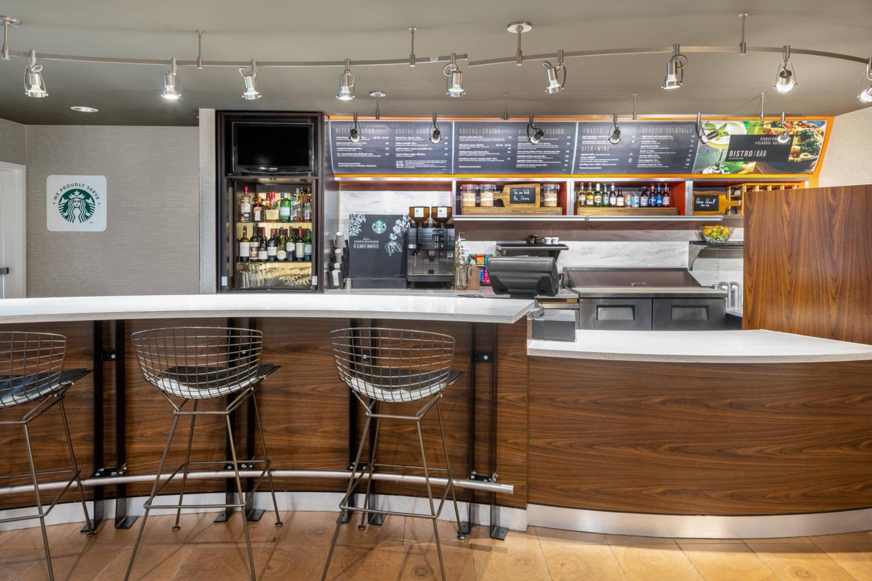 Reno Vacations - Courtyard by Marriott Reno - Property Image 1