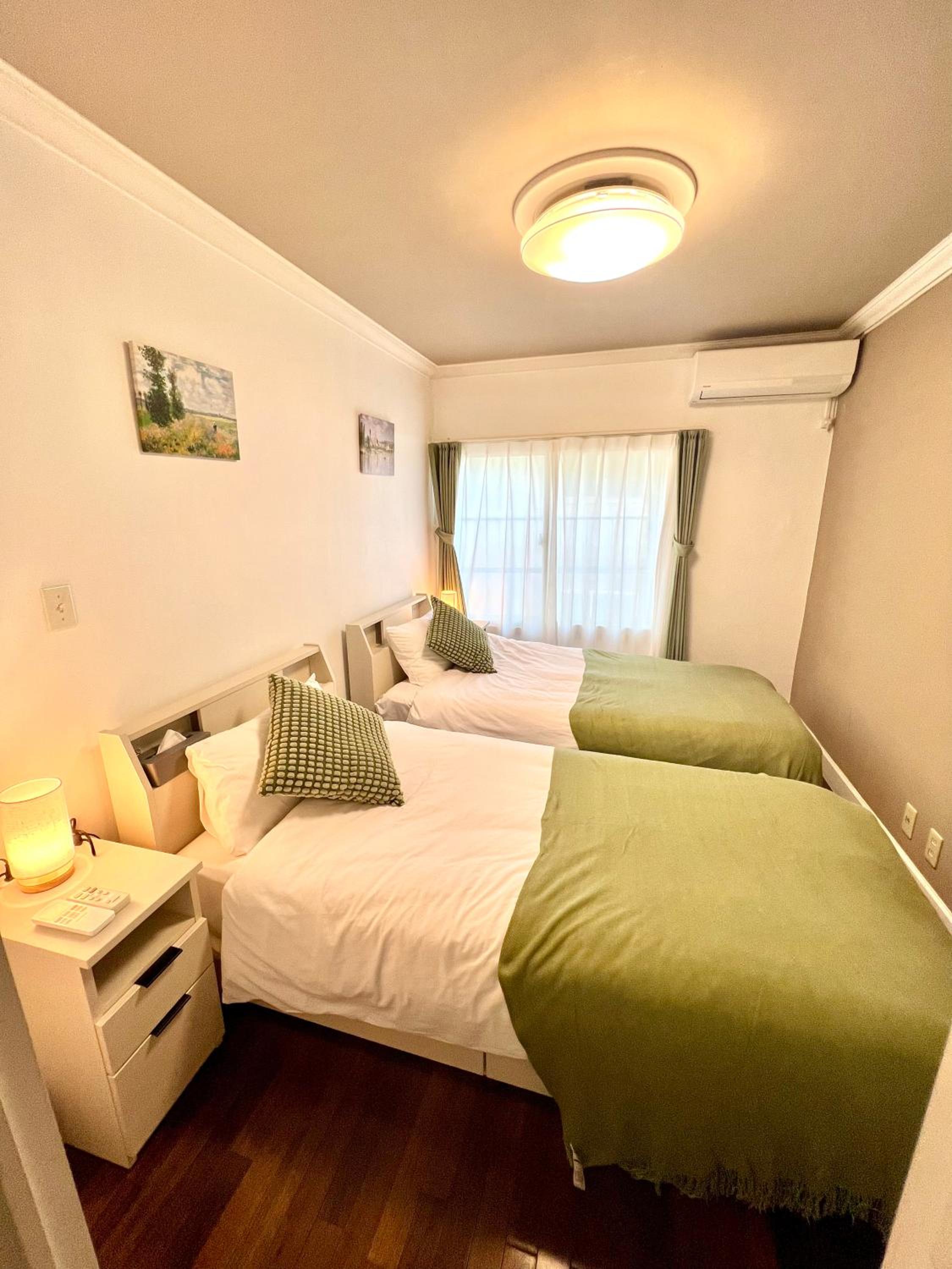 Ikebukuro 1 stop 2 min Designer Entire House 3BR up to 8 guests 3 min to Convenience Store