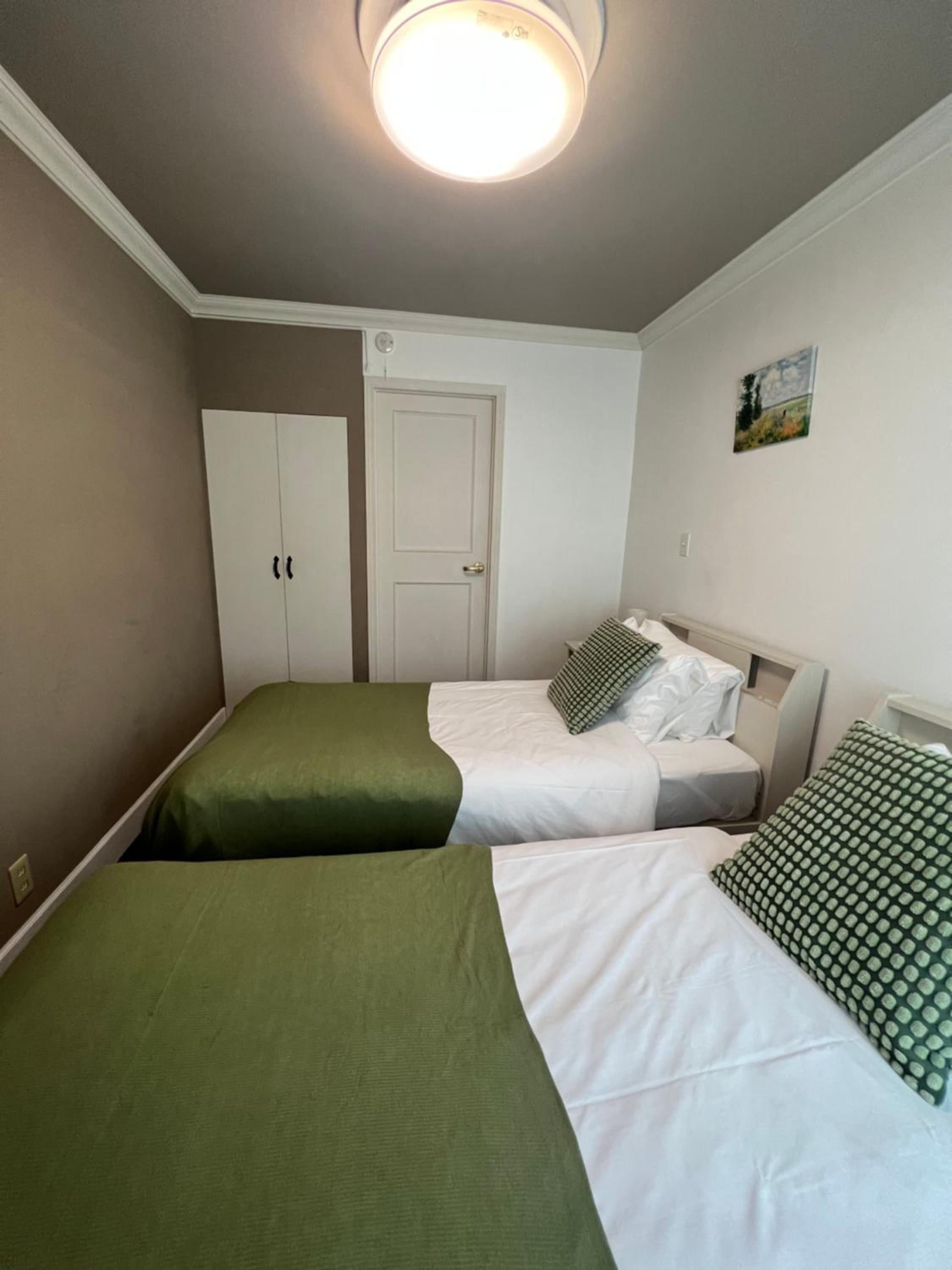 Ikebukuro 1 stop 2 min Designer Entire House 3BR up to 8 guests 3 min to Convenience Store