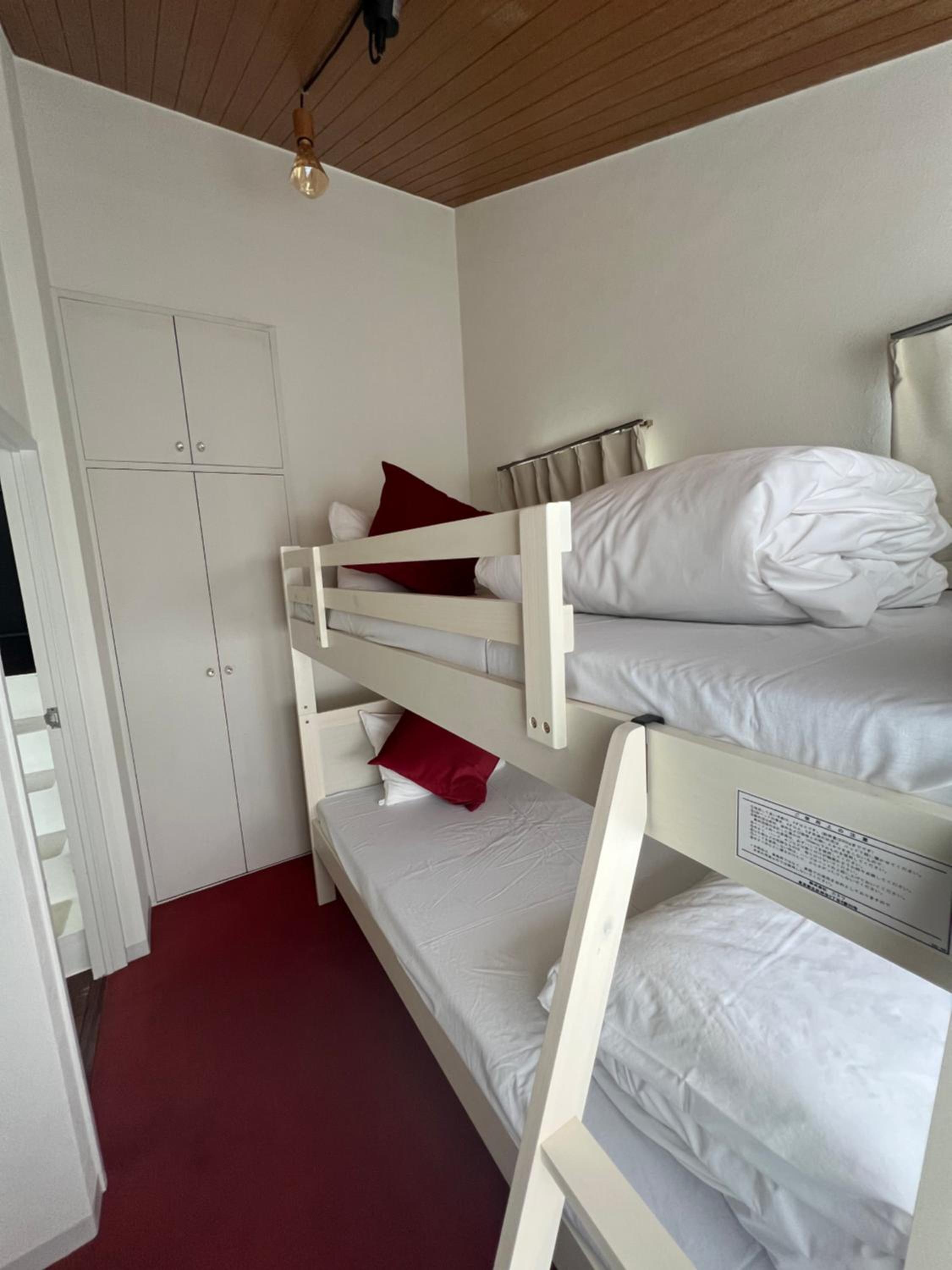 Ikebukuro 1 stop 2 min Designer Entire House 3BR up to 8 guests 3 min to Convenience Store