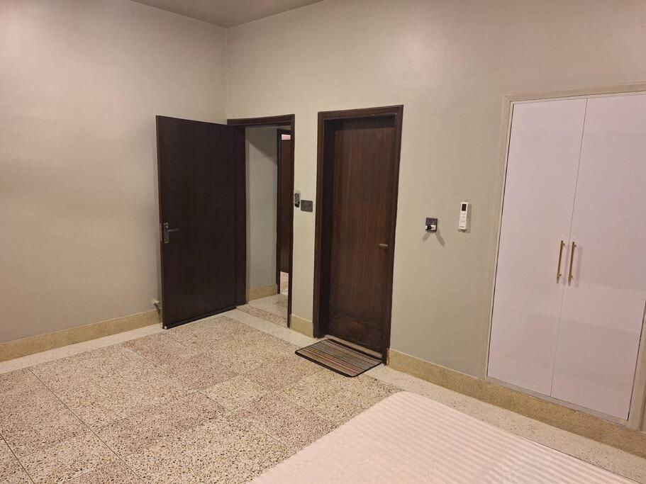 Entire Apt Elegant 3BRs 3BAs near Natl Stadium view 3