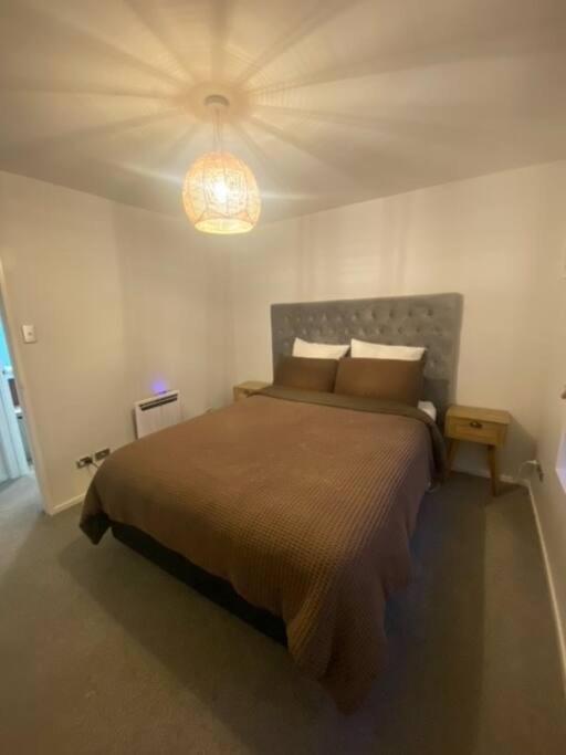 Gorgeous views, 2 bed beechwood apartment! view 4