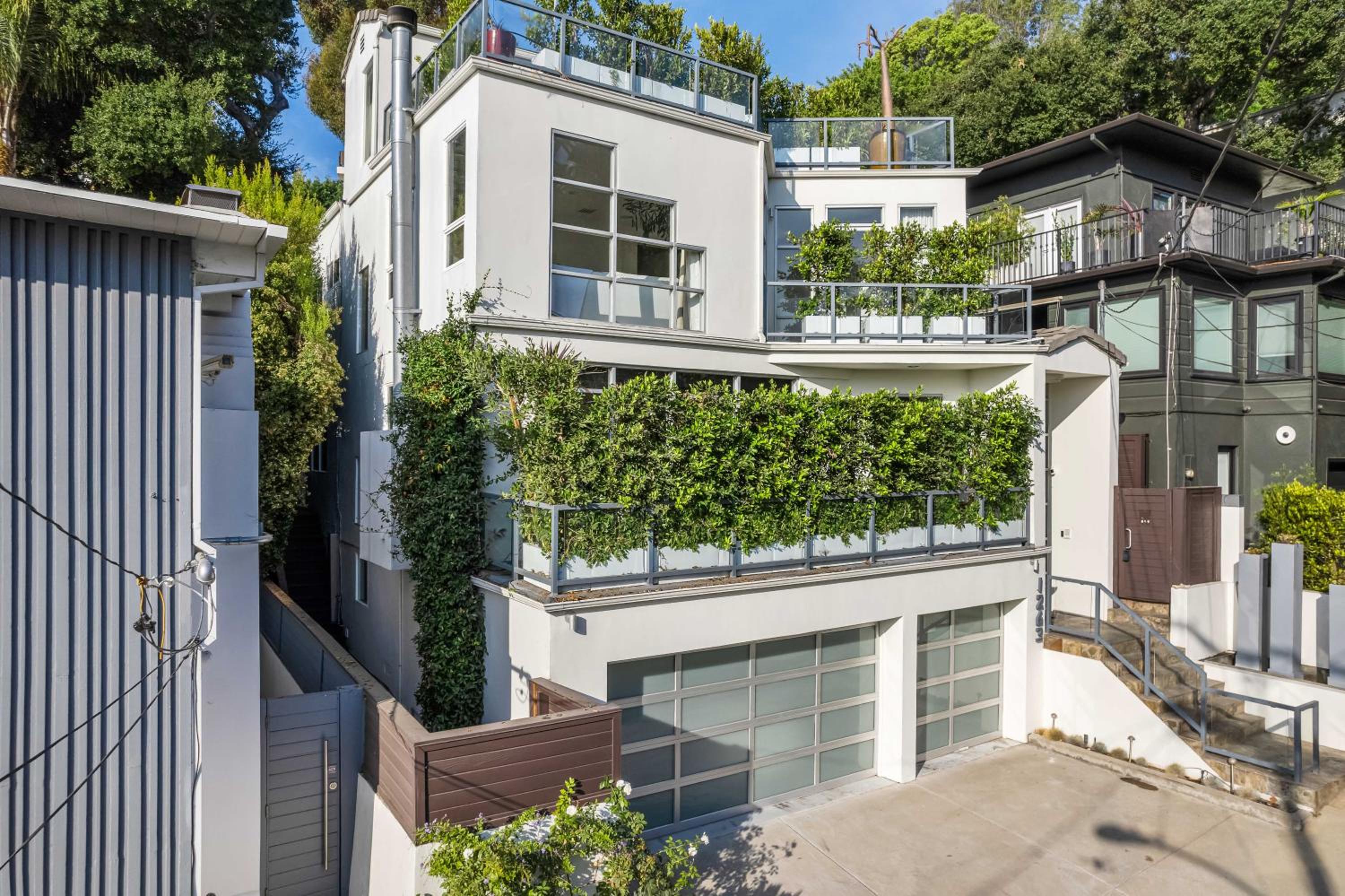 West Hollywood Hills Jacuzzi and Beautiful View
