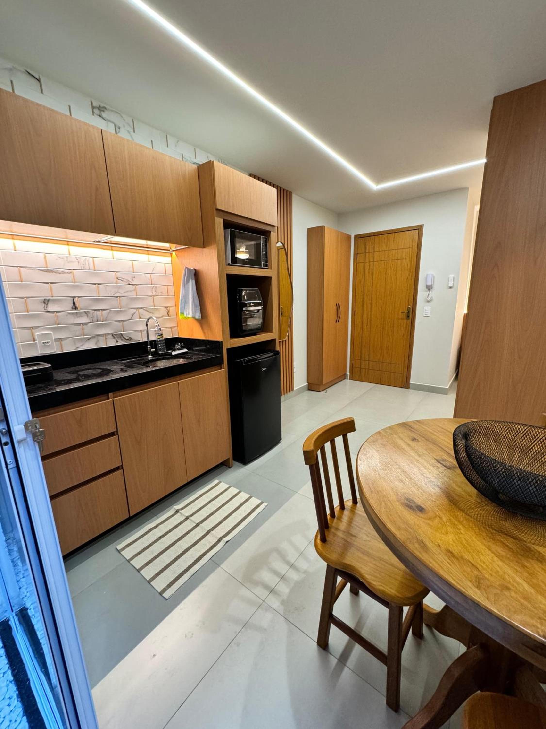 Flat Pé na Areia Iriri T03 - Conforto a 3 Min da Praia