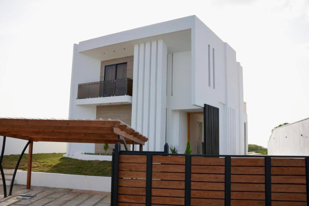 Villa ParisRD