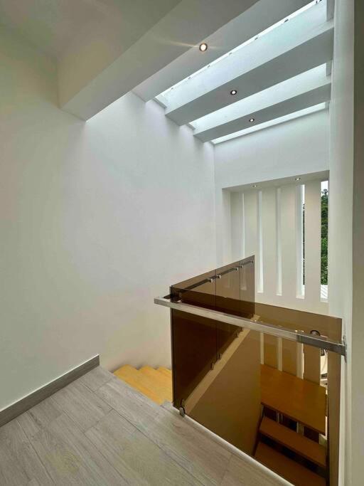 Villa ParisRD