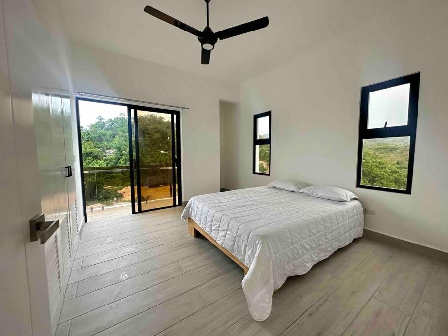 Villa ParisRD