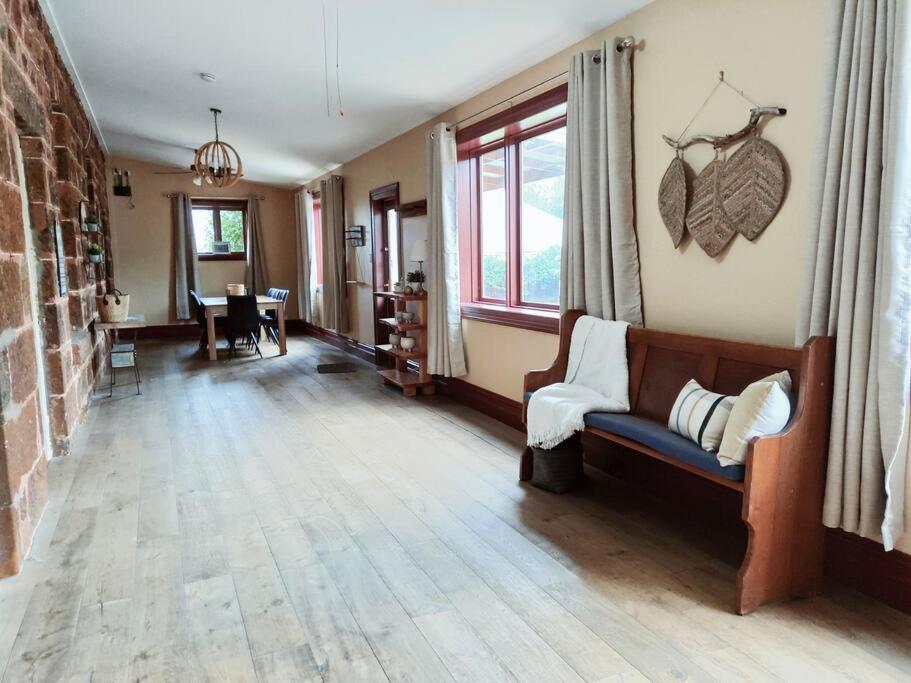 Fulham Homestead Historic rural large 3 bedroom Guesthouse