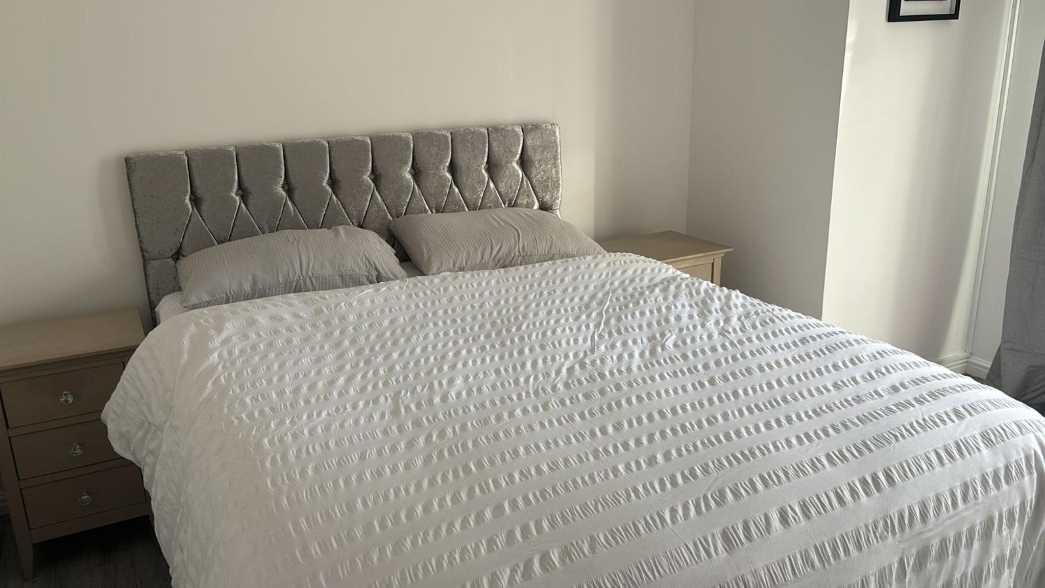 2 bed room , ensuite Flat close to Heathrow, Windsor , Langley