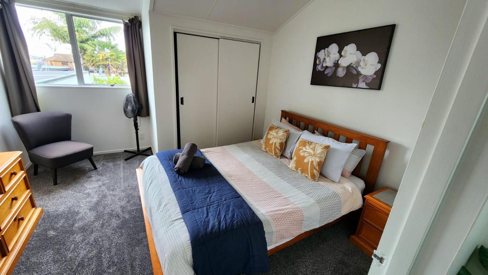 Ahuriri Escape - Home Away Home - Entire Bungalow — photo 16