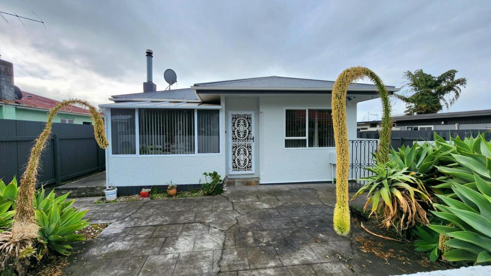 Ahuriri Escape - Home Away Home - Entire Bungalow
