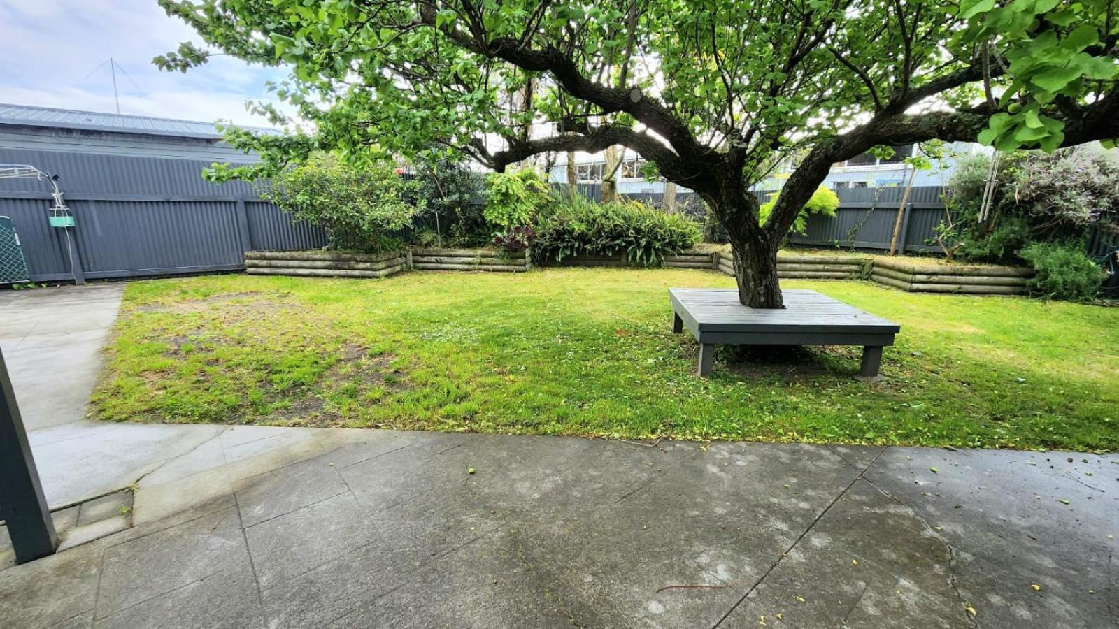 Ahuriri Escape - Home Away Home - Entire Bungalow — photo 10