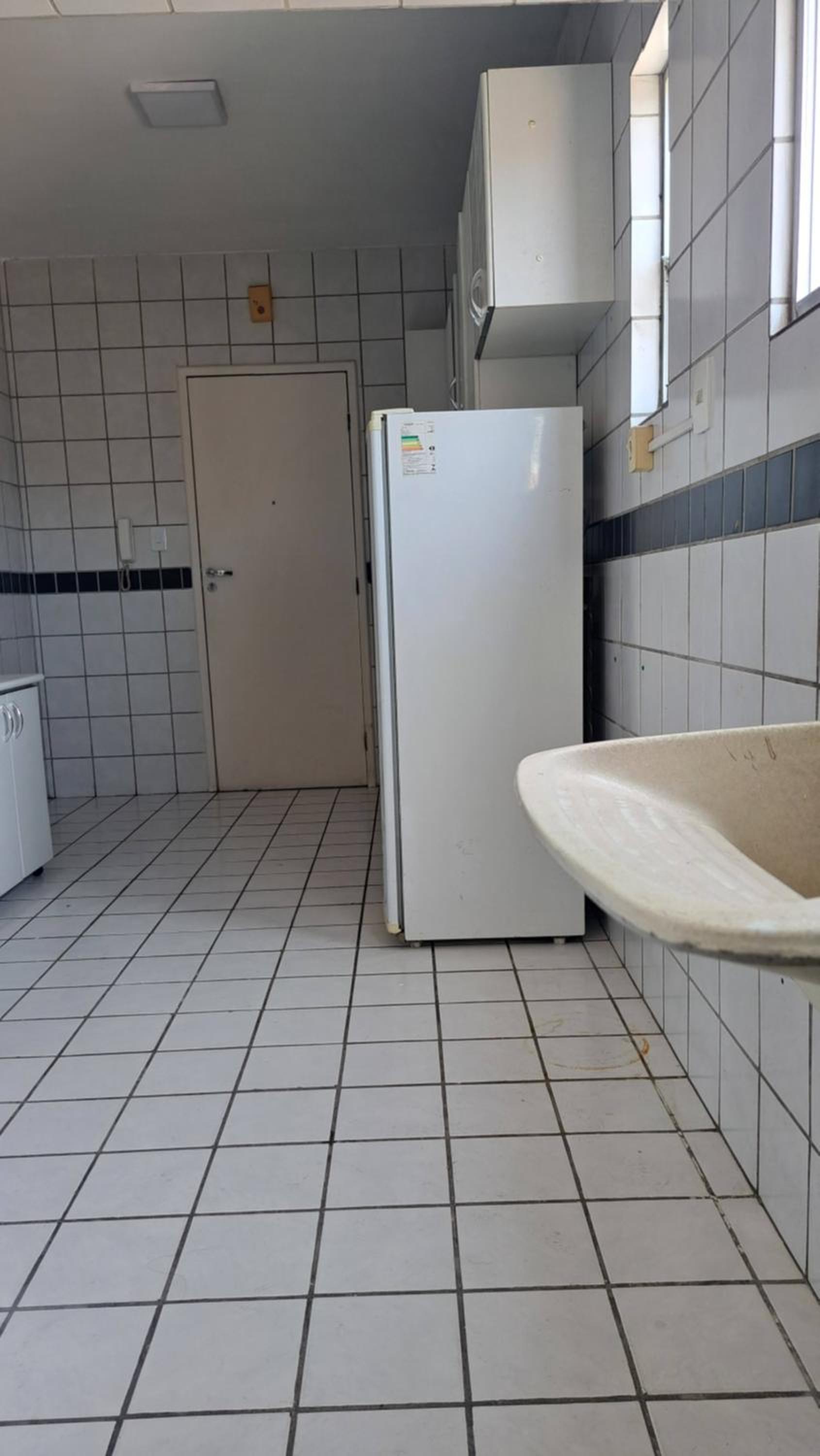 Apartamento amplo, perto de tudo