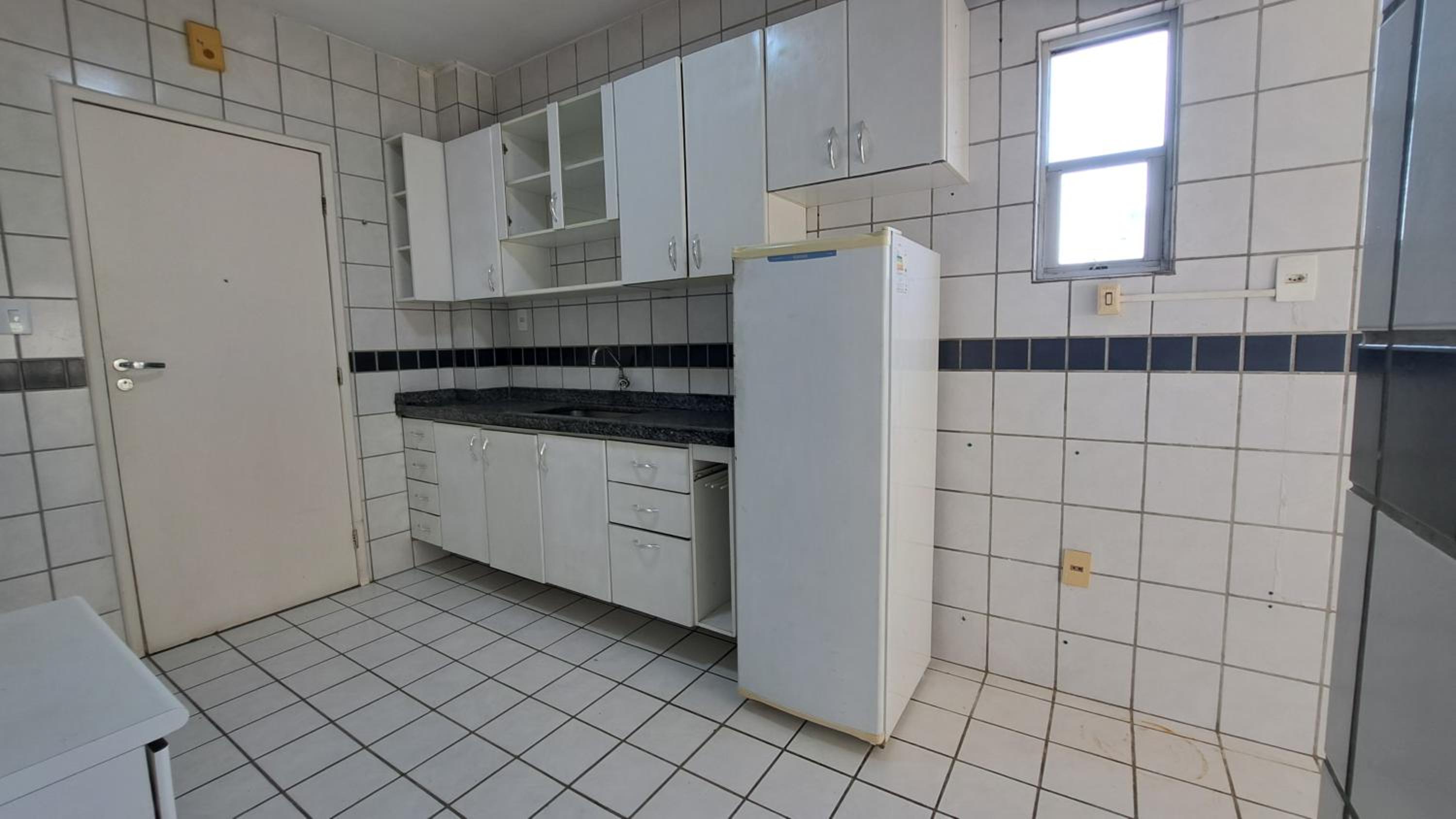 Apartamento amplo, perto de tudo