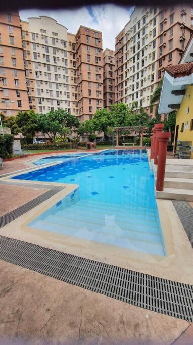 Near Manila Airport COZY 01 Bedroom Condo - 10K view 3