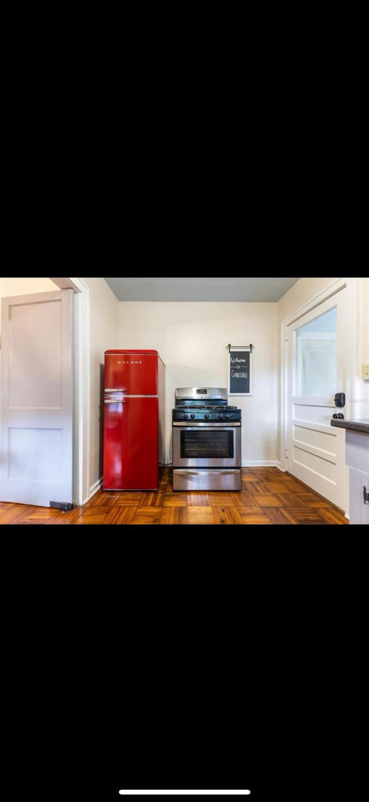 Charming GNV Home Walking Distance to UF Stadium view 3