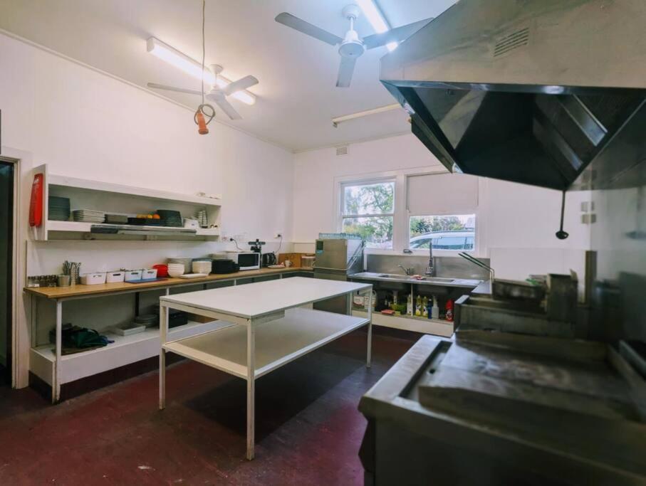 Your Own Pub near Yarrawonga - Sleeps 26