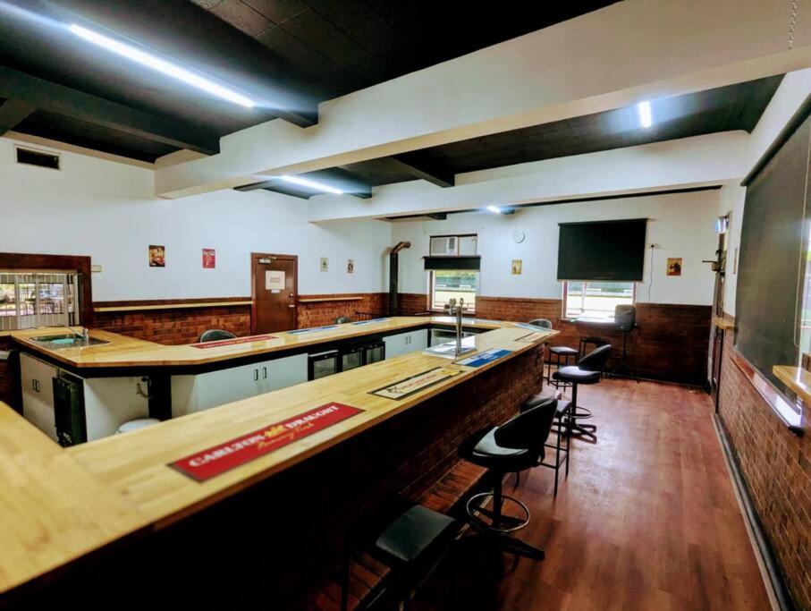Your Own Pub near Yarrawonga - Sleeps 26