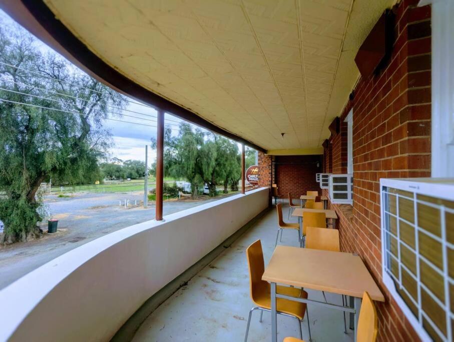 Your Own Pub near Yarrawonga - Sleeps 26