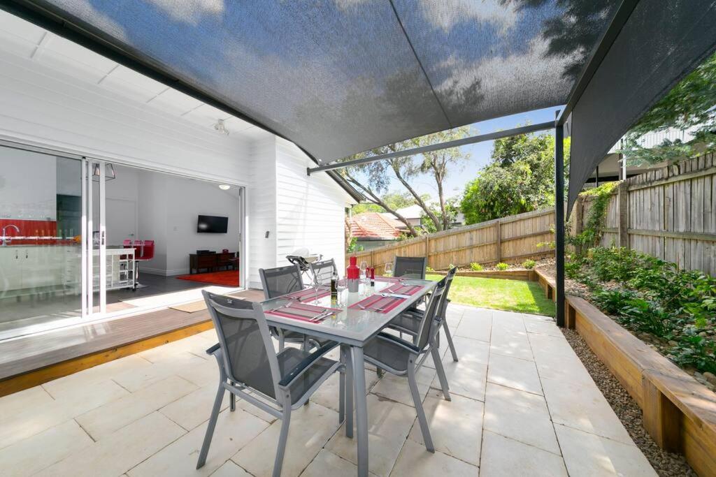 Milton Mews Red Townhouse - Auchenflower, pets