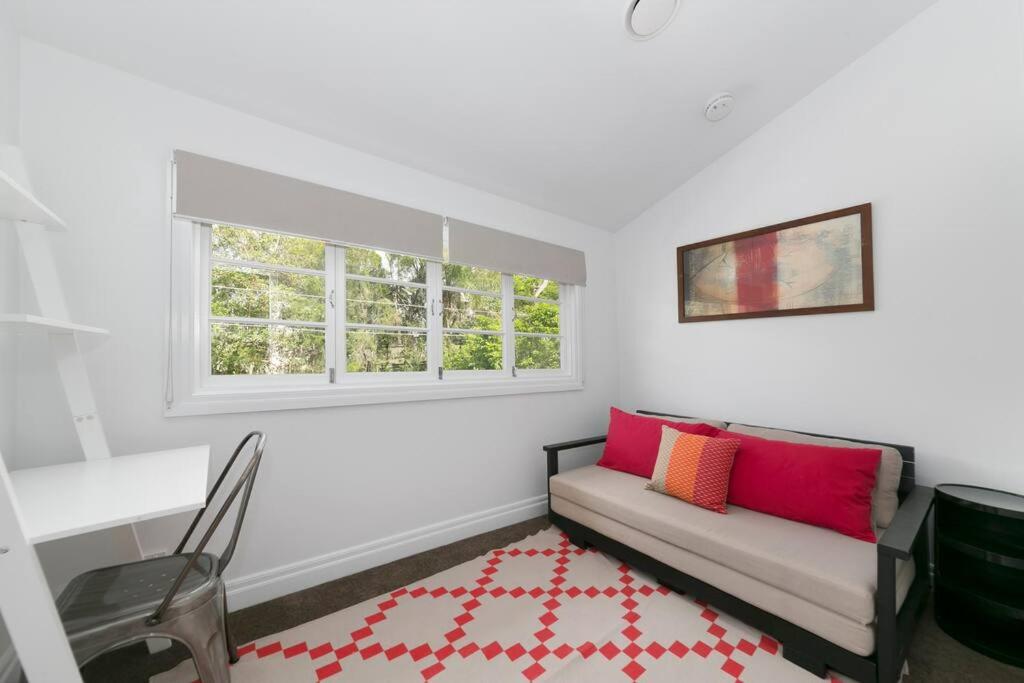 Milton Mews Red Townhouse - Auchenflower, pets