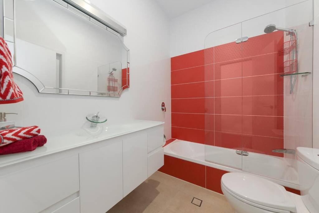 Milton Mews Red Townhouse - Auchenflower, pets