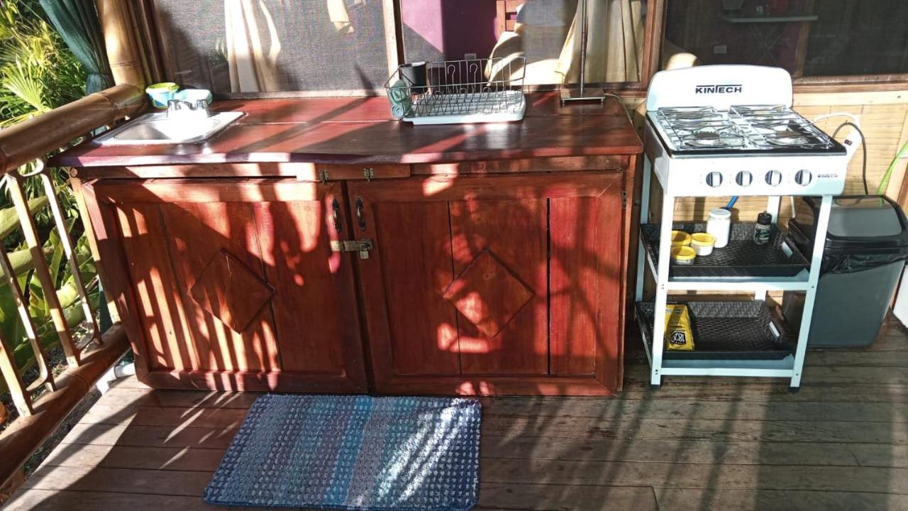 Bamboo Jungle Cabin 3 nights minimum stay