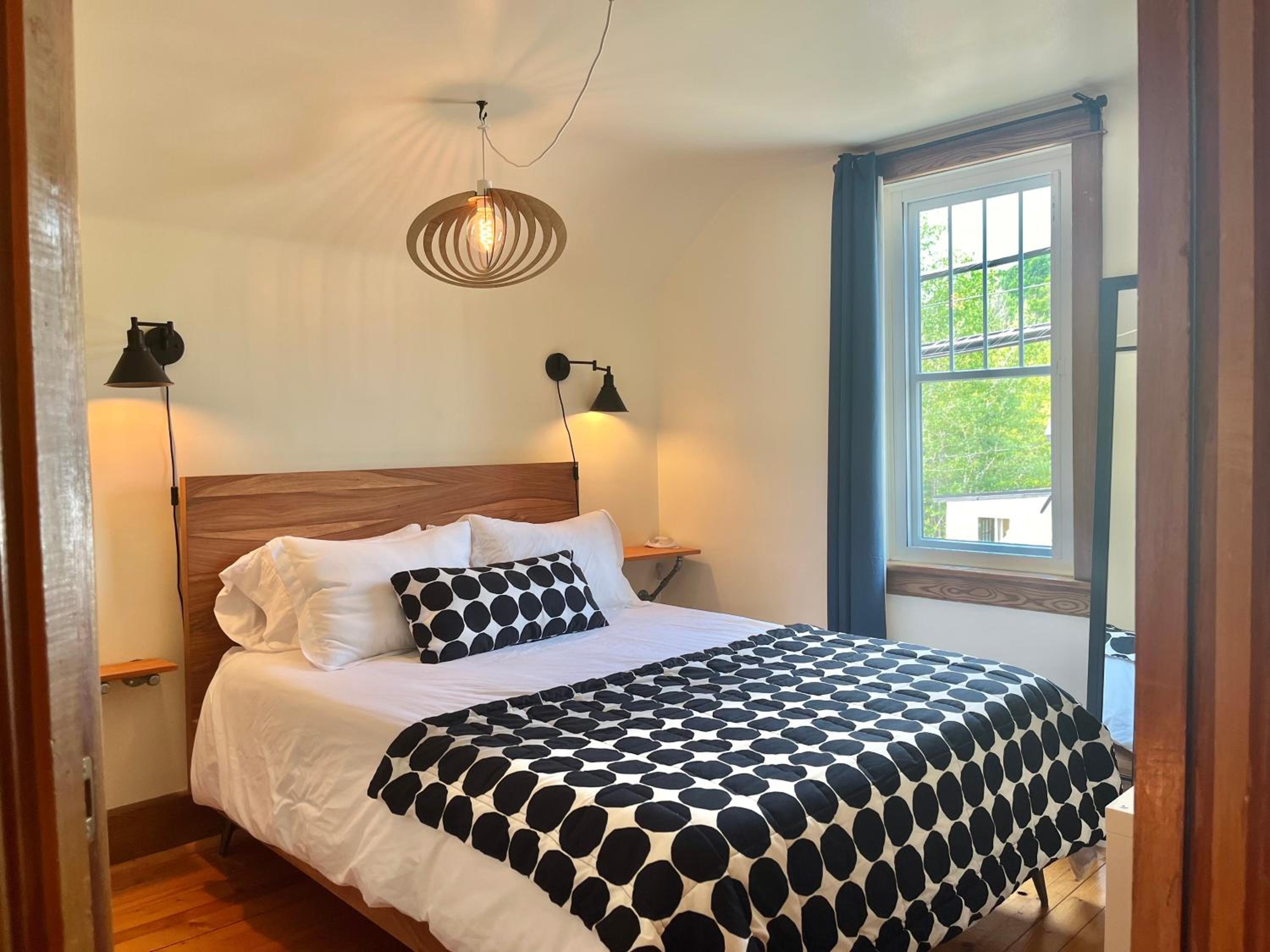 Retro-chic retreat in the heart of Wakefield