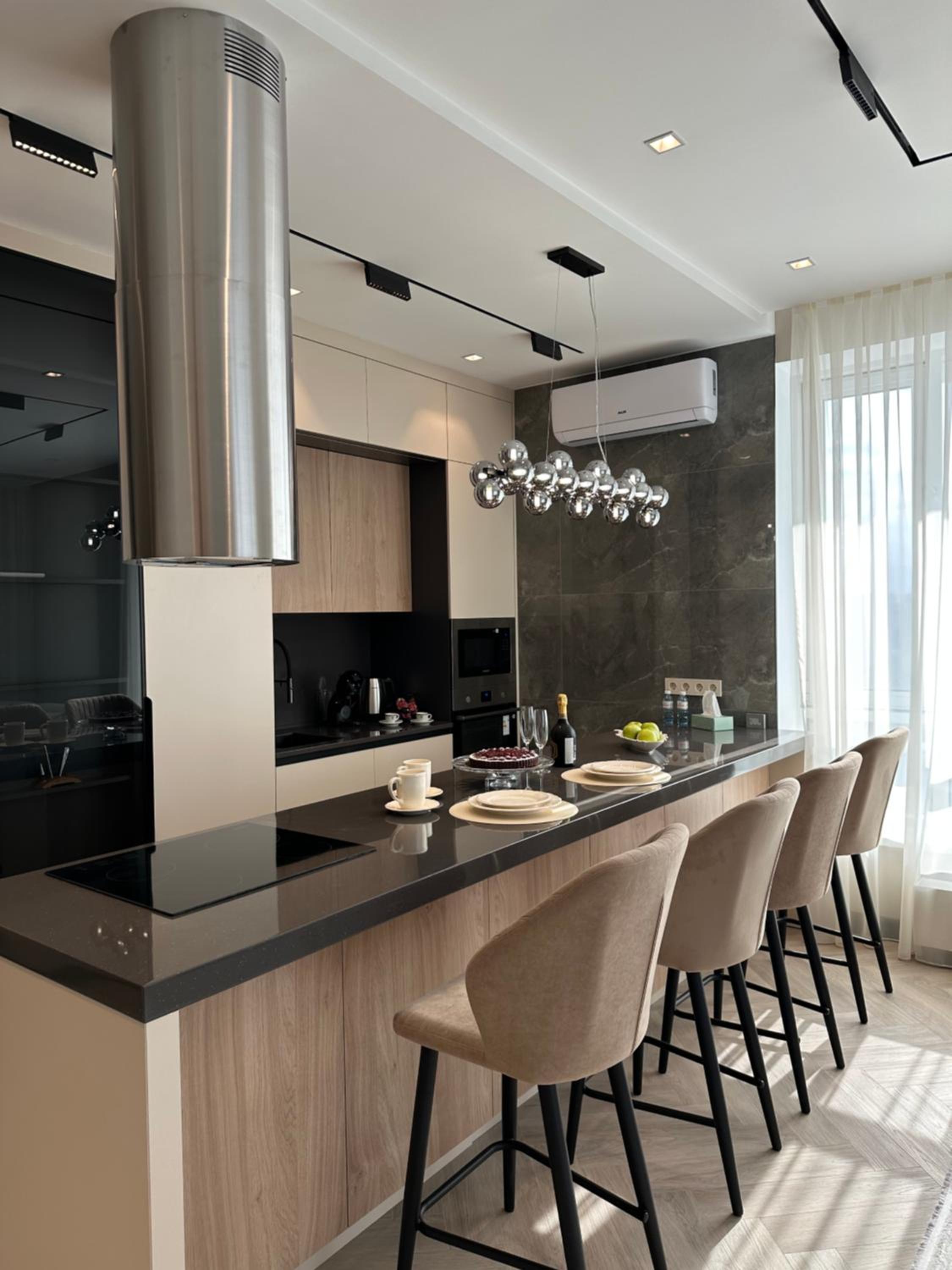 Metropole lux apartment view 5