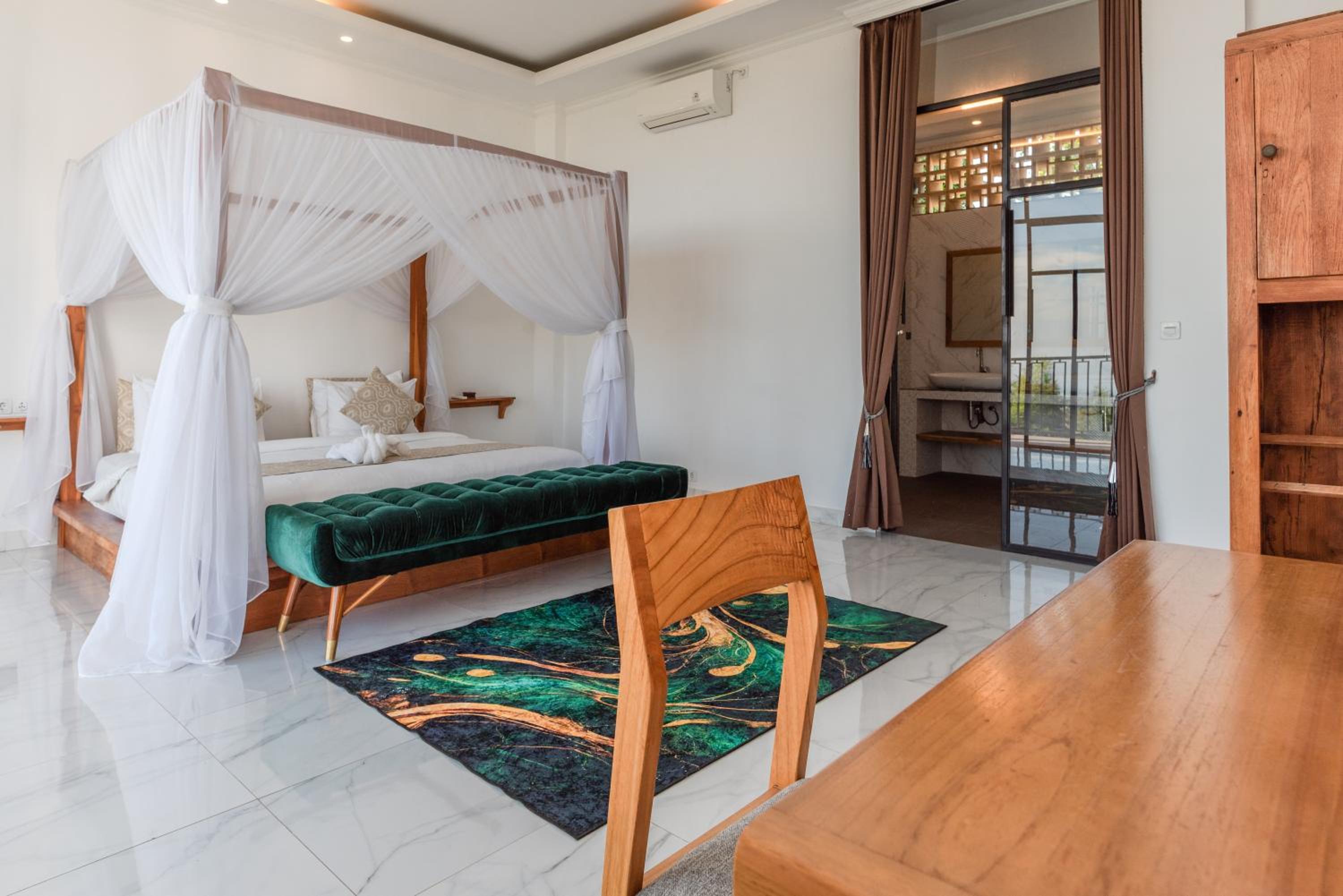 Photo 57