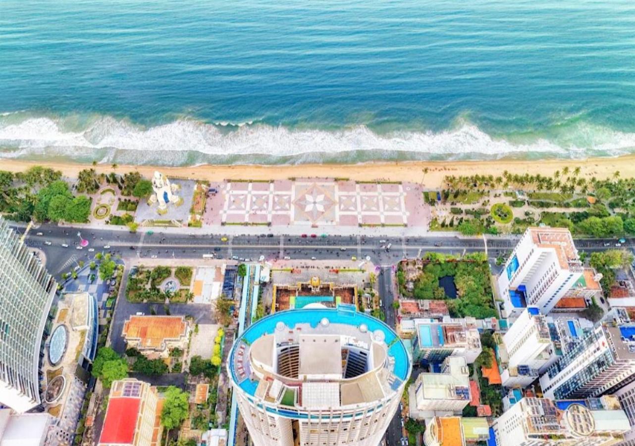 Panorama Luxury Beach Front condotel view 3