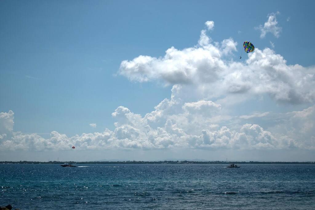 Cozy Condo with beach access Lapu-Lapu Mactan