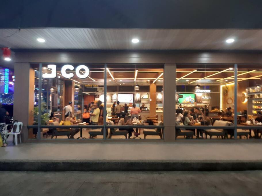 Cozy Condo with beach access Lapu-Lapu Mactan