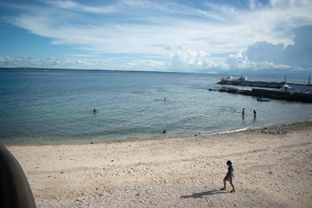 Cozy Condo with beach access Lapu-Lapu Mactan