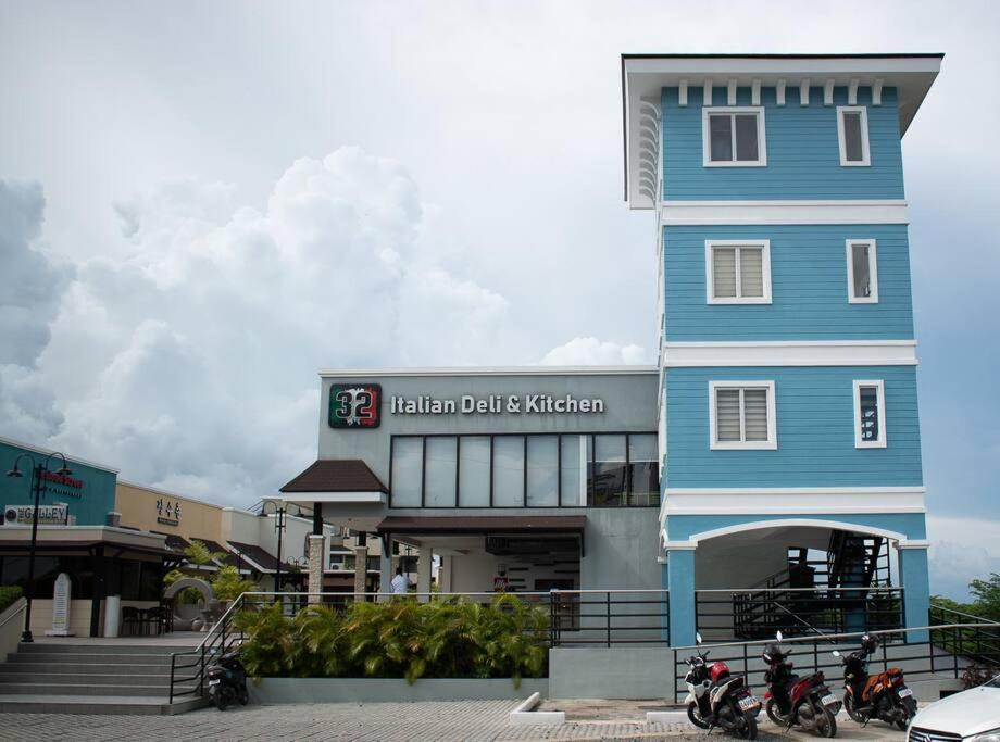 Cozy Condo with beach access Lapu-Lapu Mactan