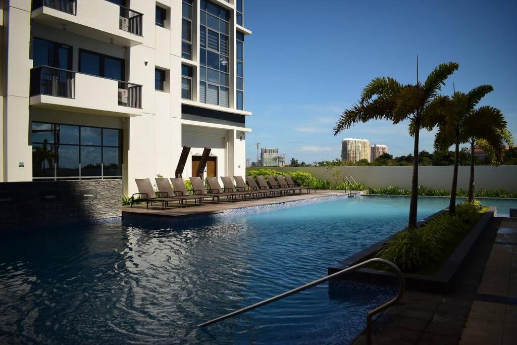 Cozy Condo with beach access Lapu-Lapu Mactan